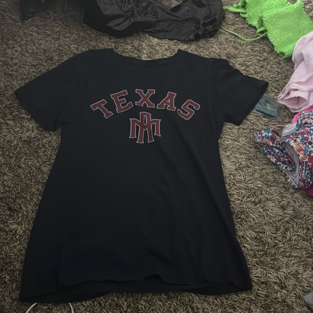 A&M, Texas T-shirt size small
